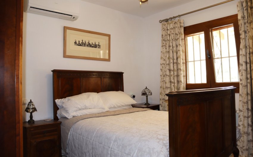 Revente - Villa -
Orba - Inland