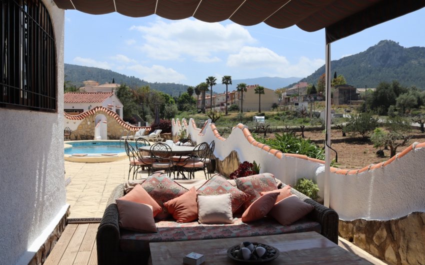 Revente - Villa -
Orba - Inland