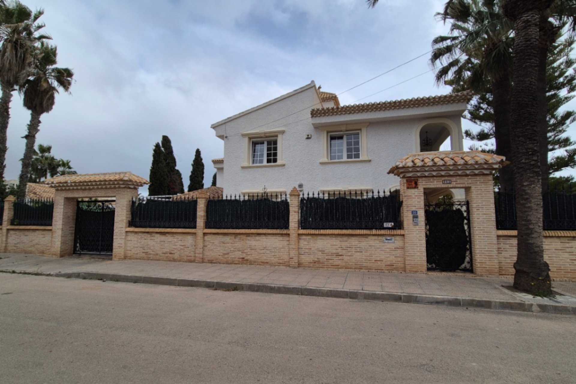 Revente - Villa -
Orihuela - Costa Blanca Sur