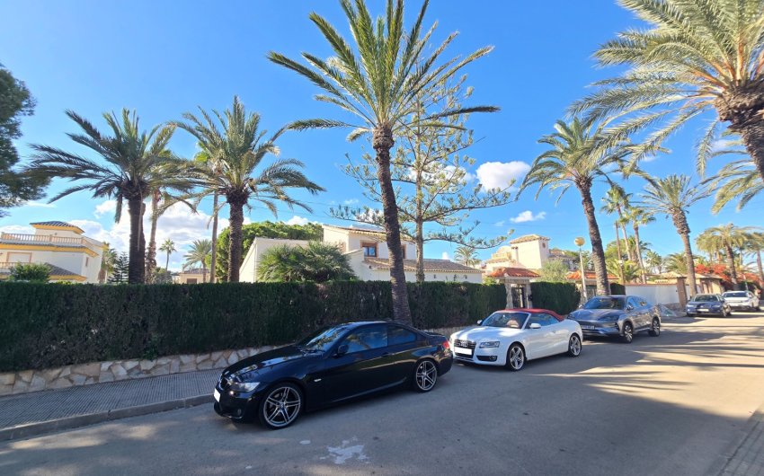 Revente - Villa * -
Orihuela Costa - Cabo Roig *
