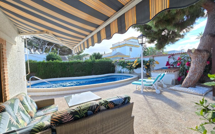 Revente - Villa * -
Orihuela Costa - Cabo Roig *