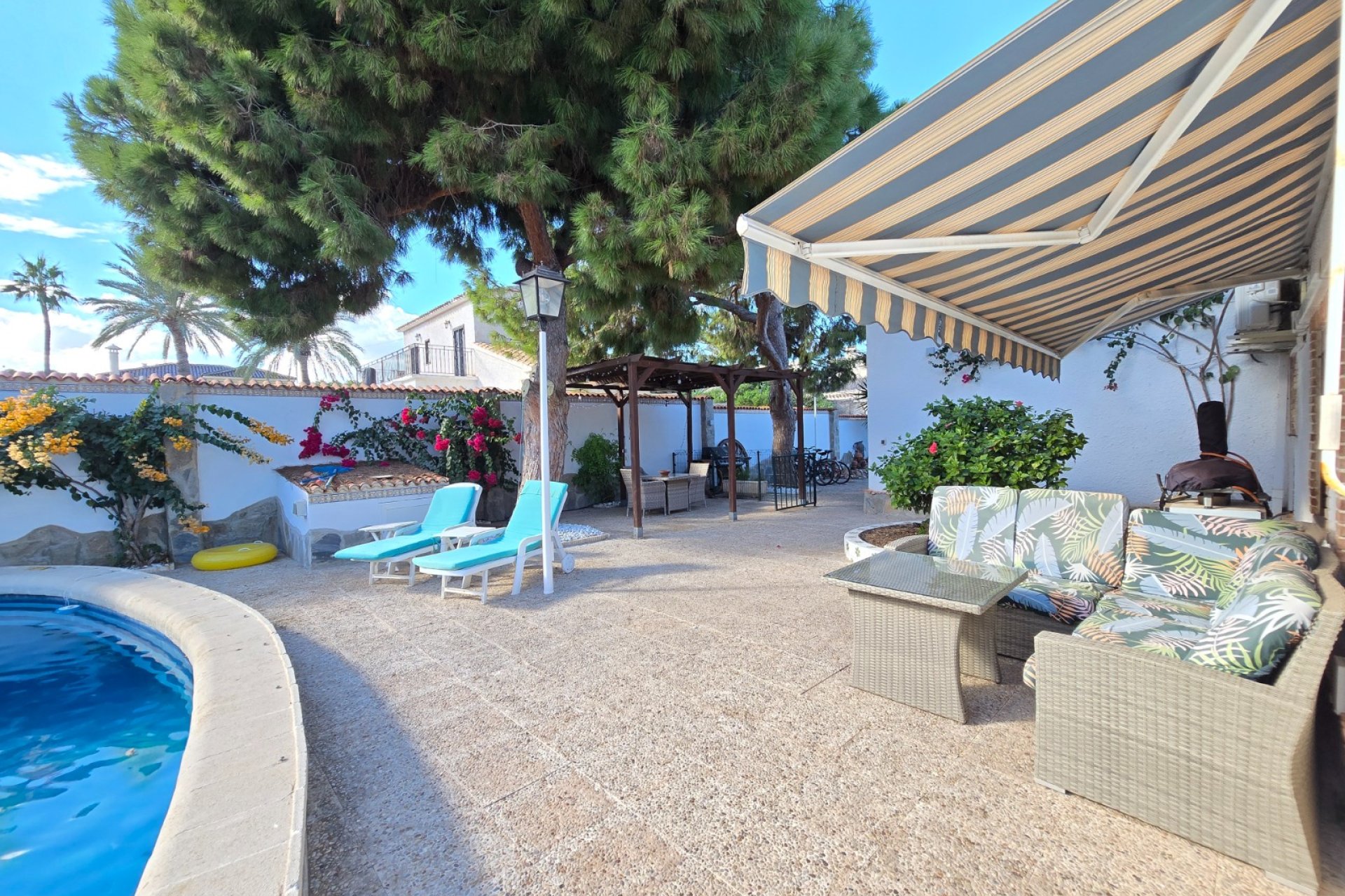 Revente - Villa * -
Orihuela Costa - Cabo Roig *