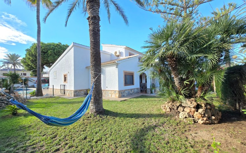 Revente - Villa * -
Orihuela Costa - Cabo Roig *