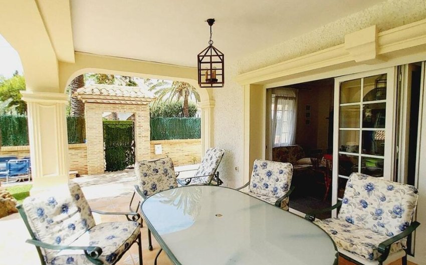 Revente - Villa -
Orihuela Costa - Cabo Roig