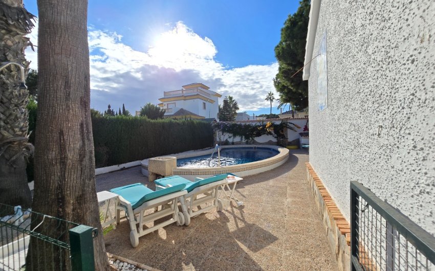 Revente - Villa * -
Orihuela Costa * - Cabo Roig *