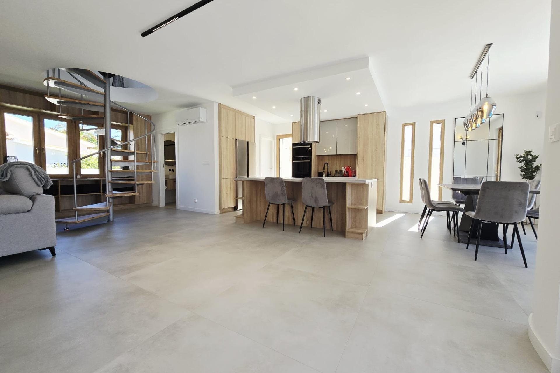 Revente - Villa -
Orihuela Costa - Cabo Roig