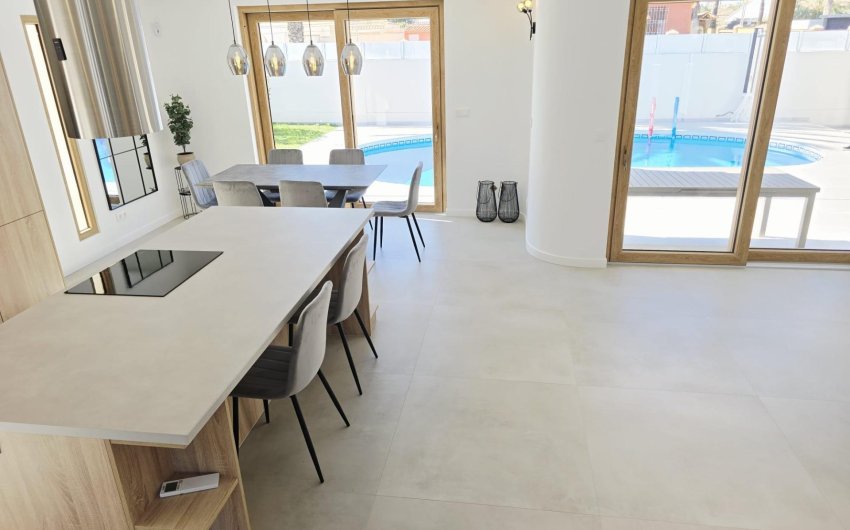 Revente - Villa -
Orihuela Costa - Cabo Roig