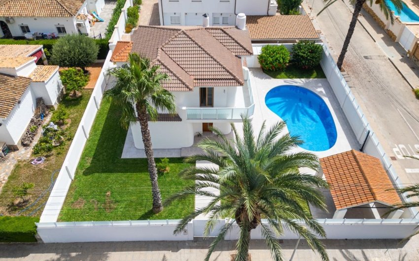 Revente - Villa -
Orihuela Costa - Cabo Roig