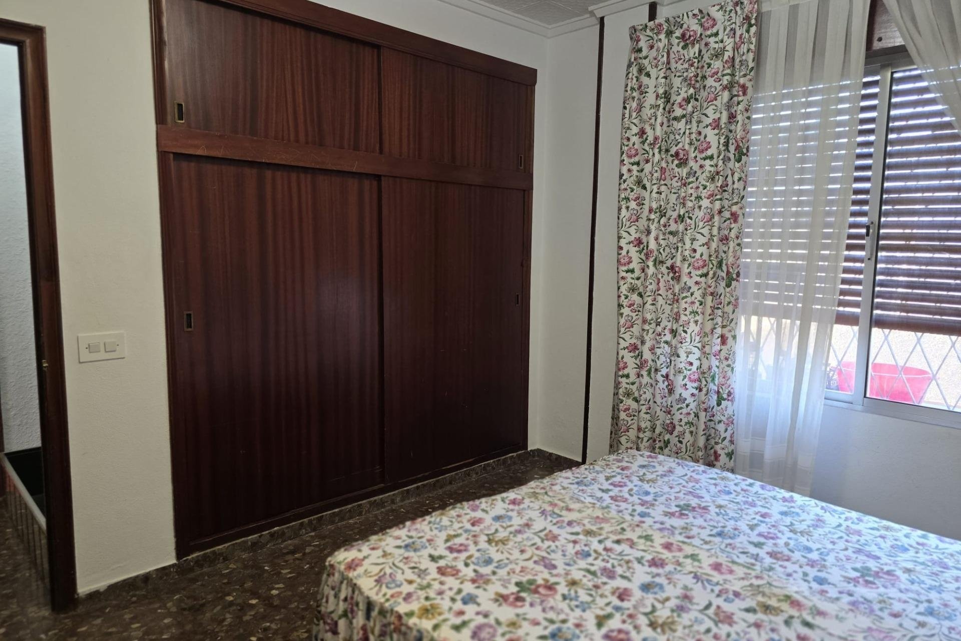 Revente - Villa -
Orihuela Costa - Campoamor