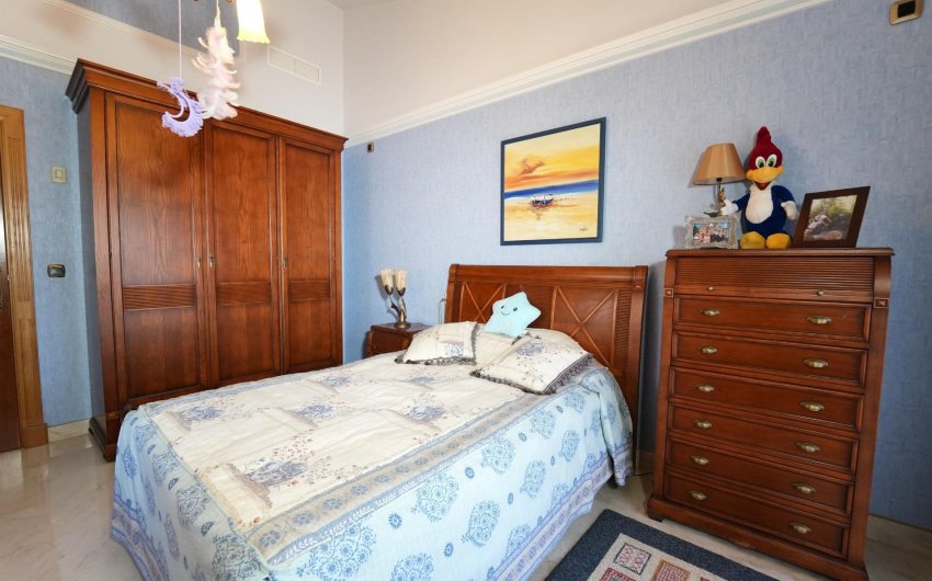 Revente - Villa -
Orihuela Costa - Campoamor