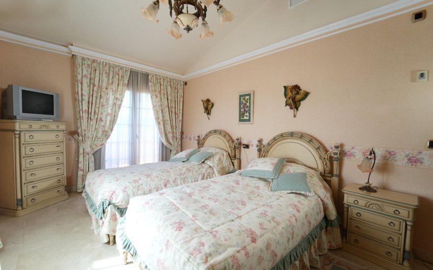 Revente - Villa -
Orihuela Costa - Campoamor