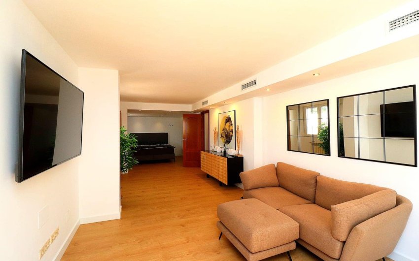 Revente - Villa -
Orihuela Costa - Campoamor