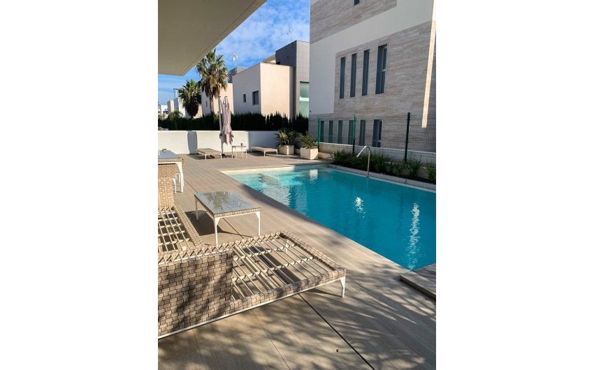 Revente - Villa -
Orihuela Costa - Campoamor