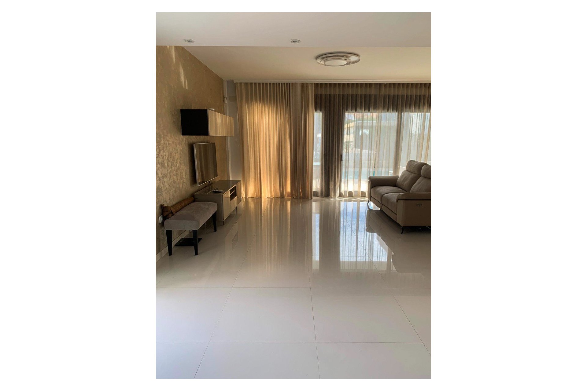 Revente - Villa -
Orihuela Costa - Campoamor