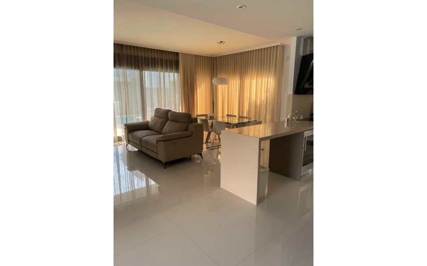 Revente - Villa -
Orihuela Costa - Campoamor