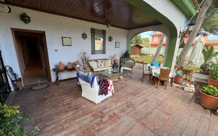 Revente - Villa -
Orihuela Costa - Campoamor