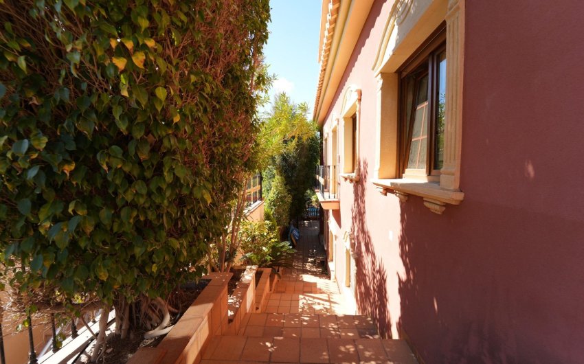 Revente - Villa -
Orihuela Costa - Campoamor