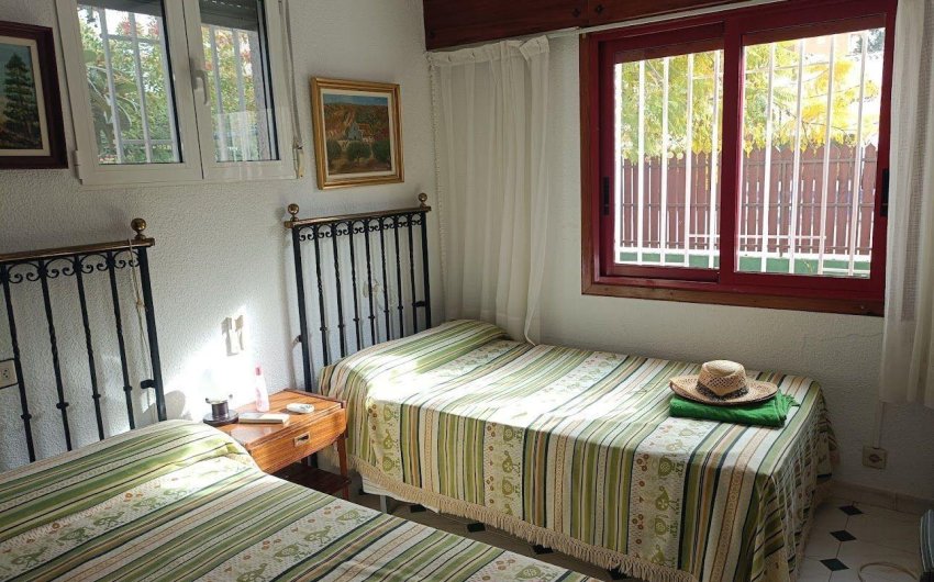 Revente - Villa -
Orihuela Costa - Campoamor