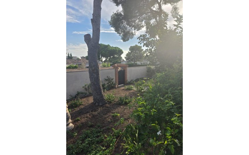 Revente - Villa -
Orihuela Costa - Campoamor