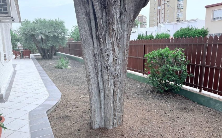 Revente - Villa -
Orihuela Costa - Campoamor