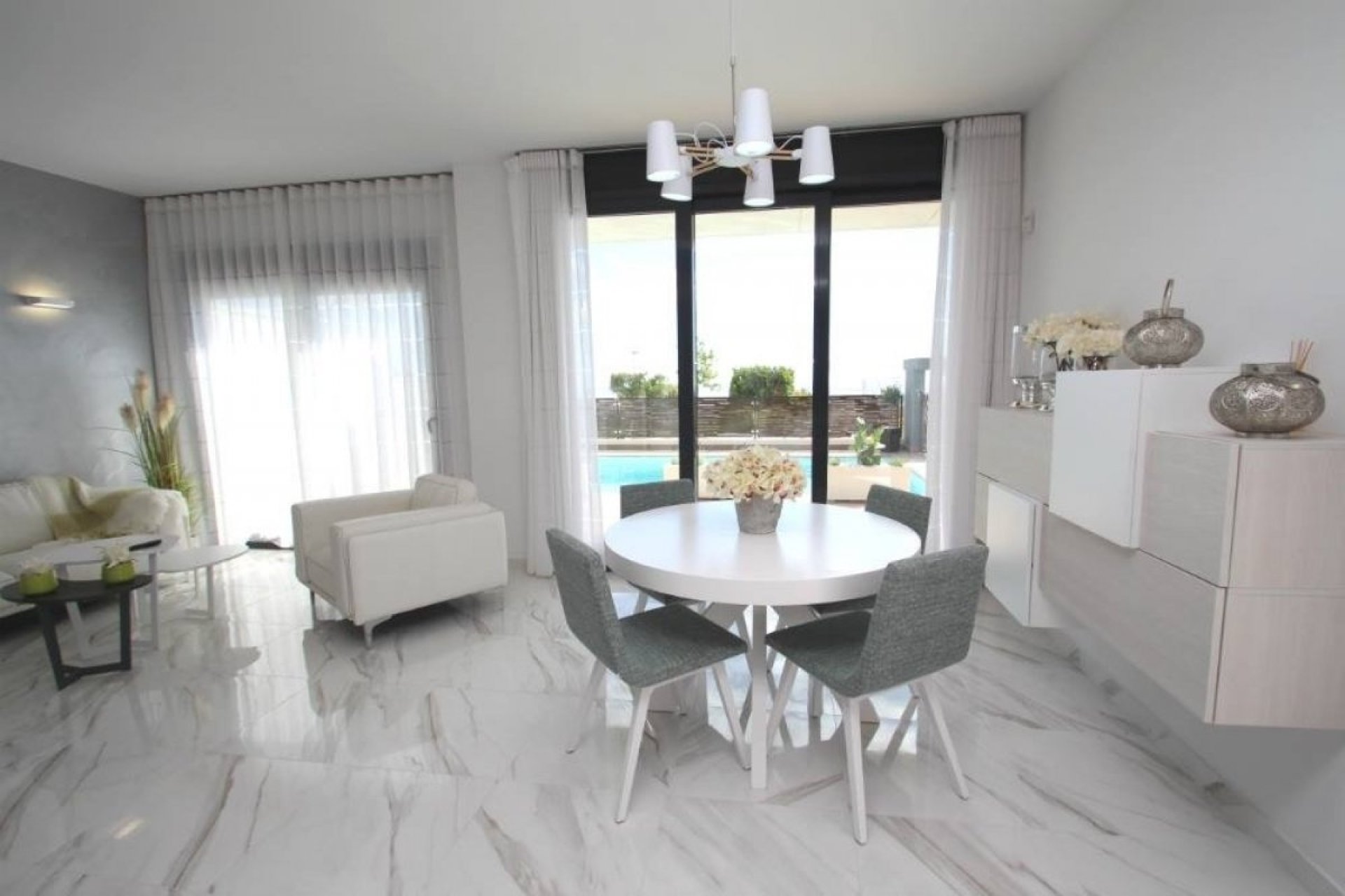 Revente - Villa -
Orihuela Costa - Campoamor