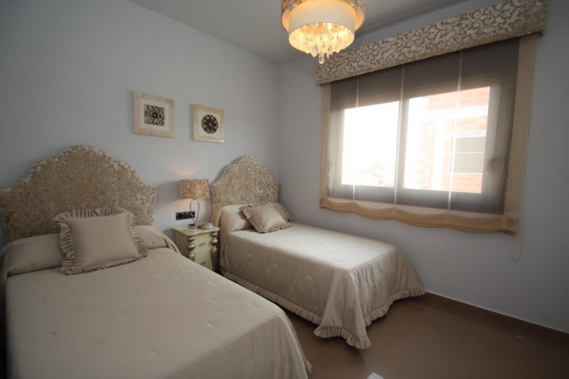 Revente - Villa -
Orihuela Costa - Campoamor