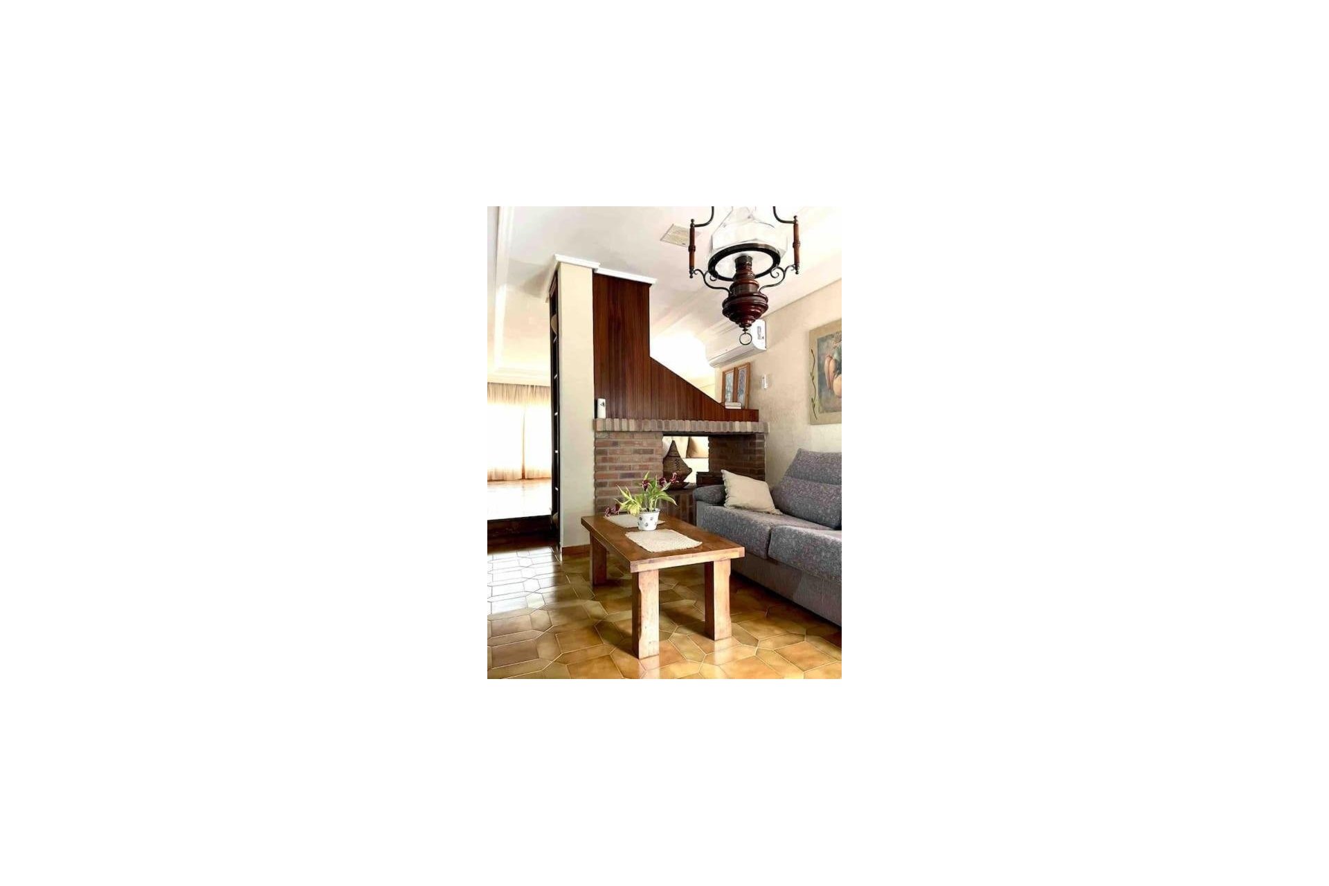 Revente - Villa -
Orihuela Costa - Campoamor