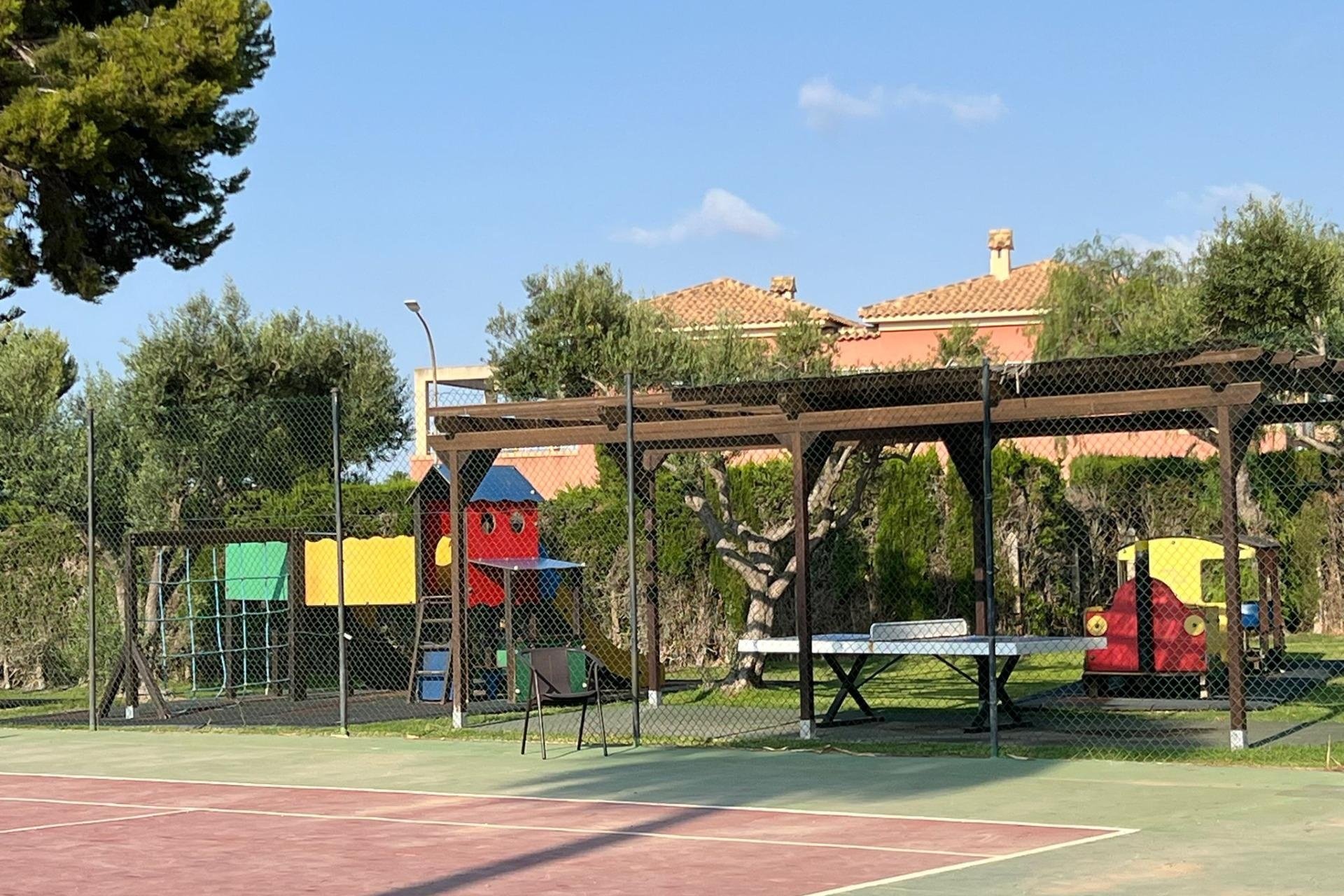 Revente - Villa -
Orihuela Costa - Campoamor