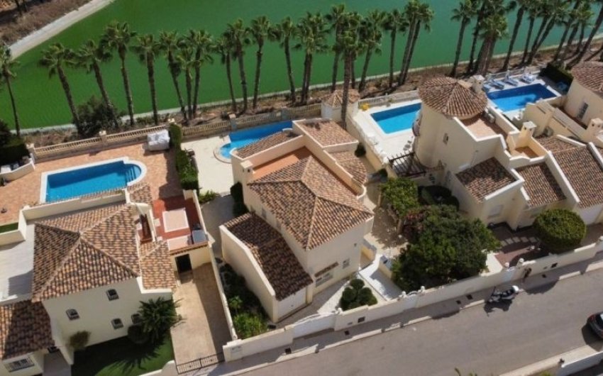 Revente - Villa -
Orihuela Costa - Costa Blanca