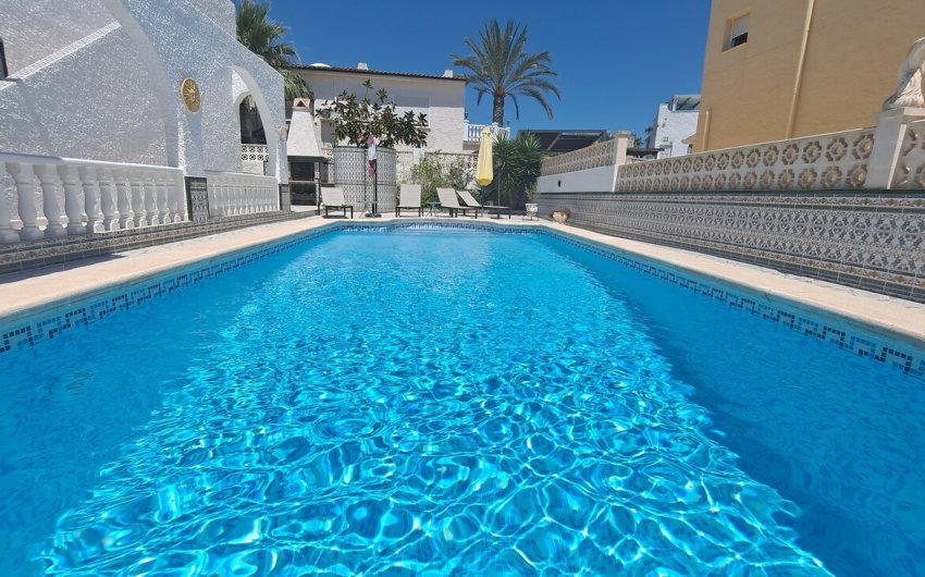 Revente - Villa -
Orihuela Costa - Costa Blanca