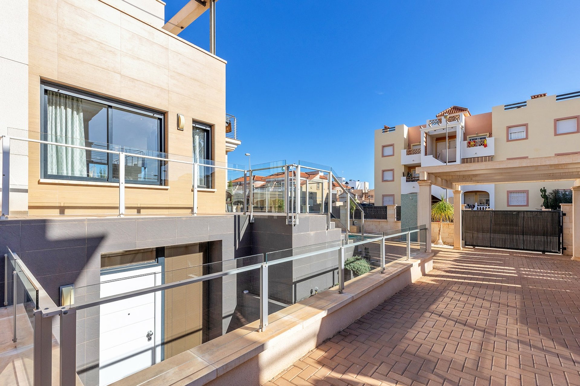 Revente - Villa -
Orihuela Costa - Costa Blanca