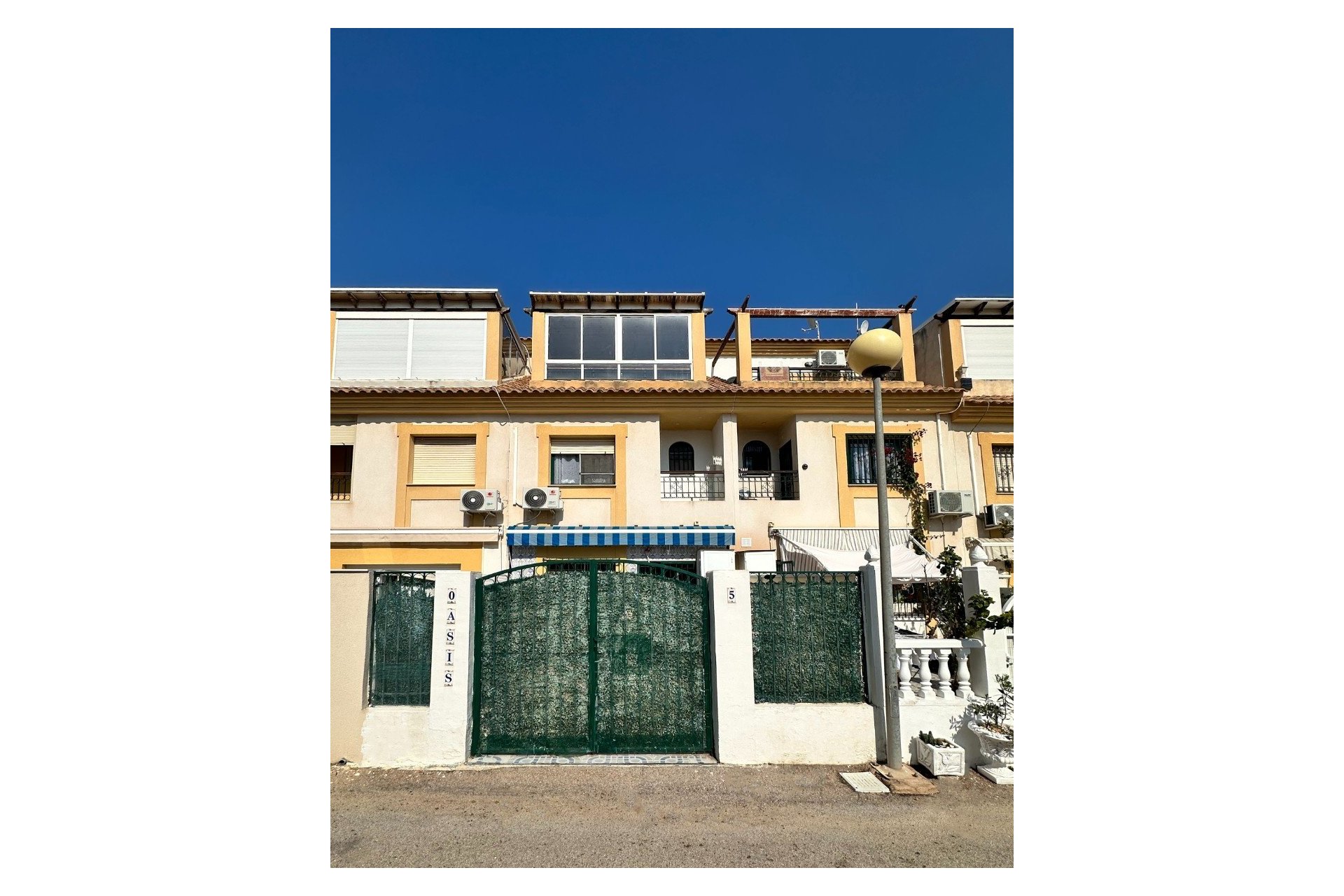 Revente - Villa -
Orihuela Costa - Costa Blanca