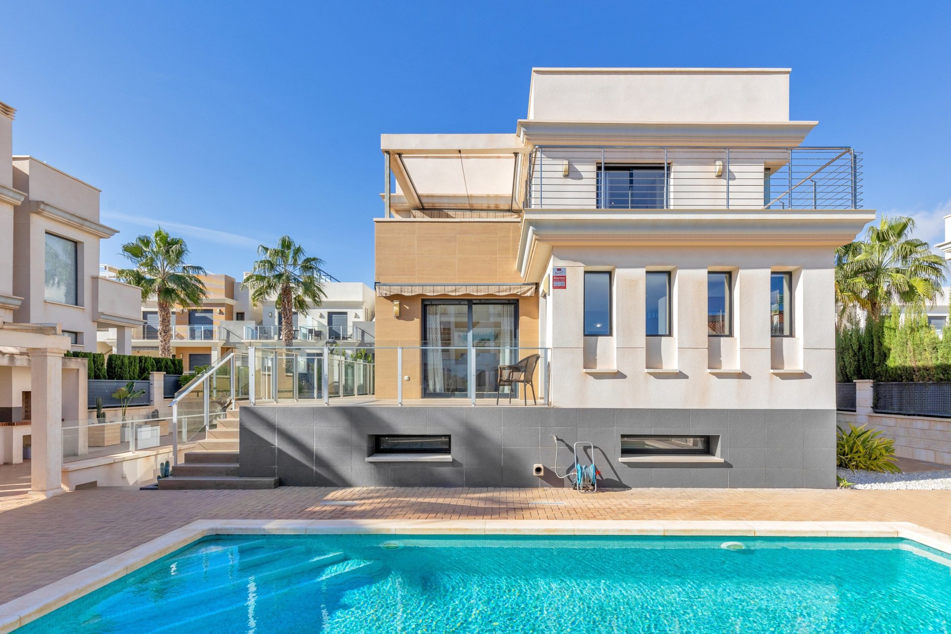 Revente - Villa -
Orihuela Costa - Costa Blanca