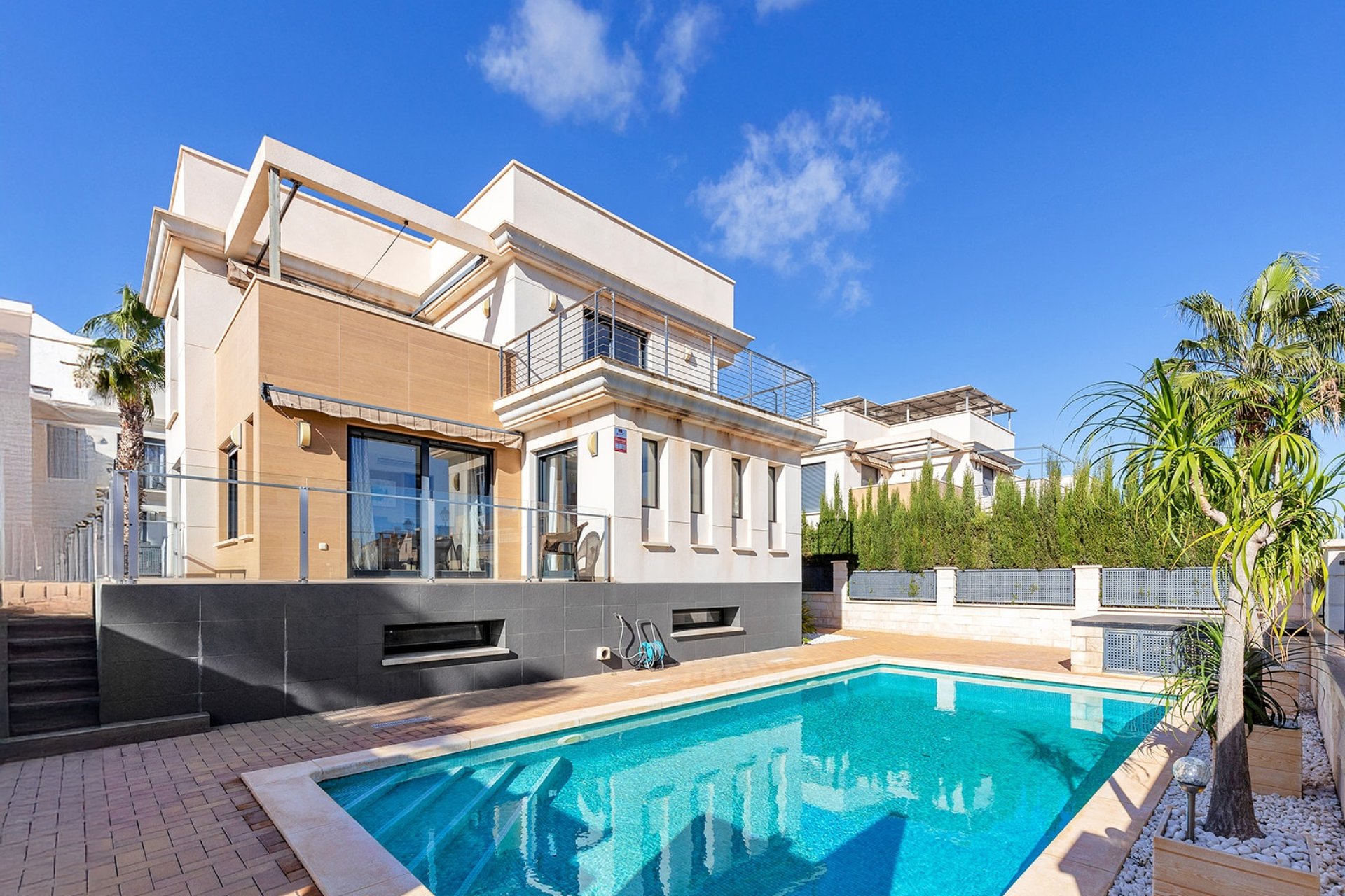 Revente - Villa -
Orihuela Costa - Costa Blanca