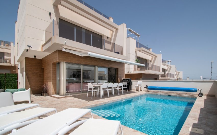 Revente - Villa -
Orihuela Costa - Costa Blanca