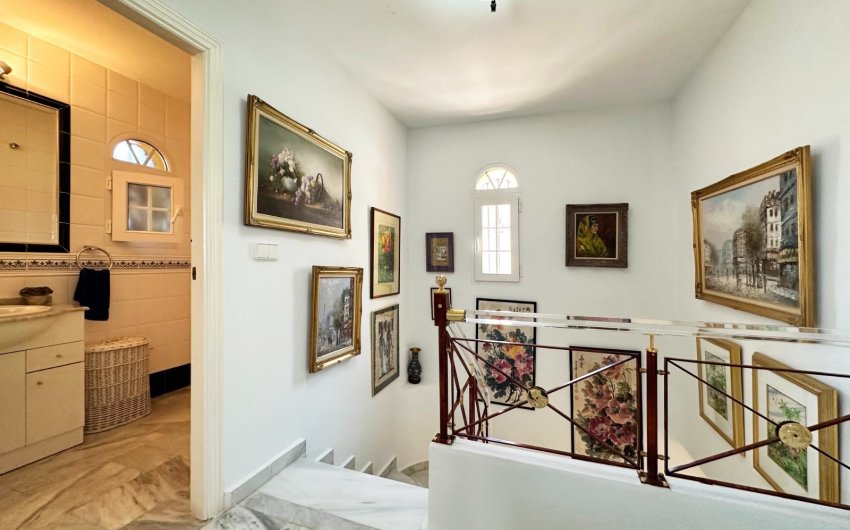 Revente - Villa -
Orihuela Costa - Costa Blanca
