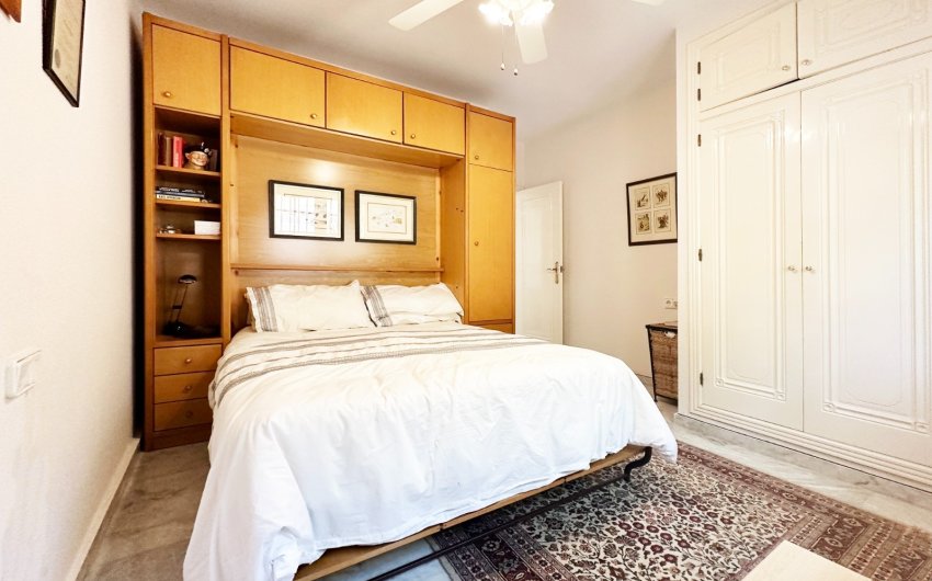 Revente - Villa -
Orihuela Costa - Costa Blanca