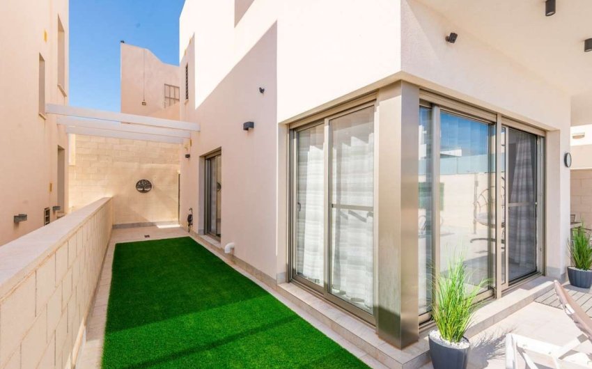 Revente - Villa -
Orihuela Costa - Costa Blanca