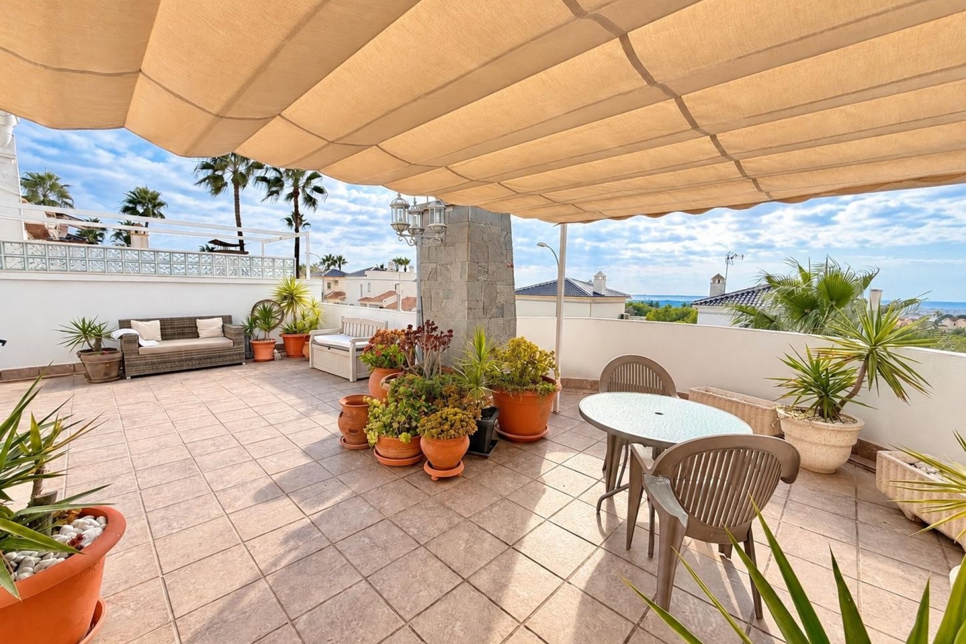 Revente - Villa -
Orihuela Costa - Costa Blanca