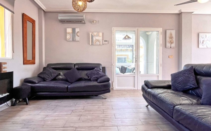 Revente - Villa -
Orihuela Costa - Costa Blanca