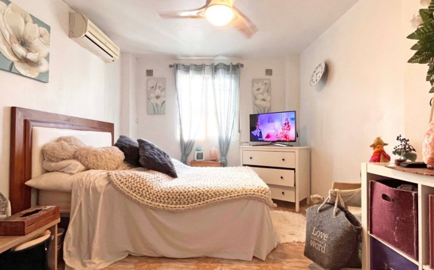 Revente - Villa -
Orihuela Costa - Costa Blanca