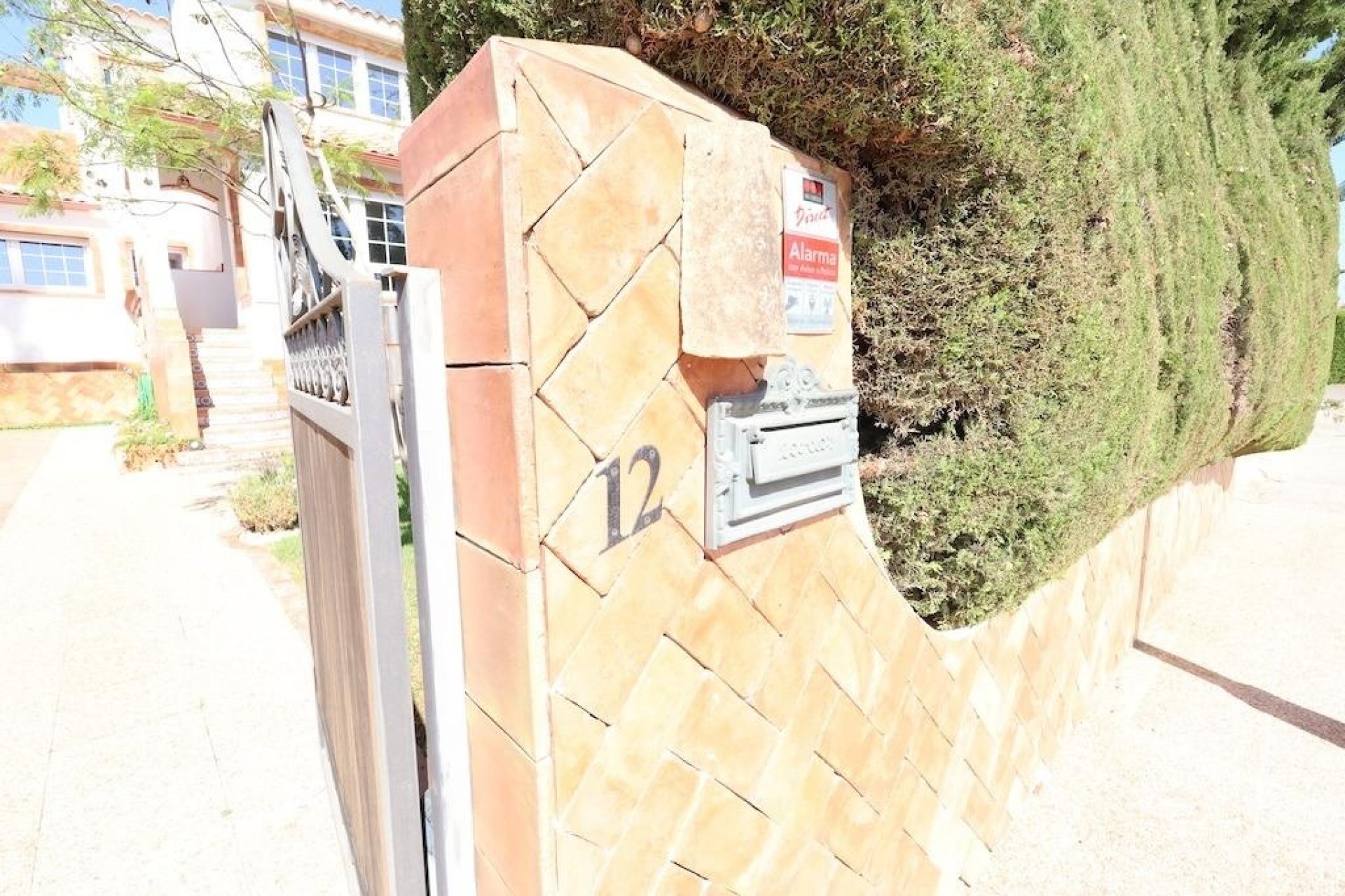 Revente - Villa -
Orihuela Costa - Costa Blanca