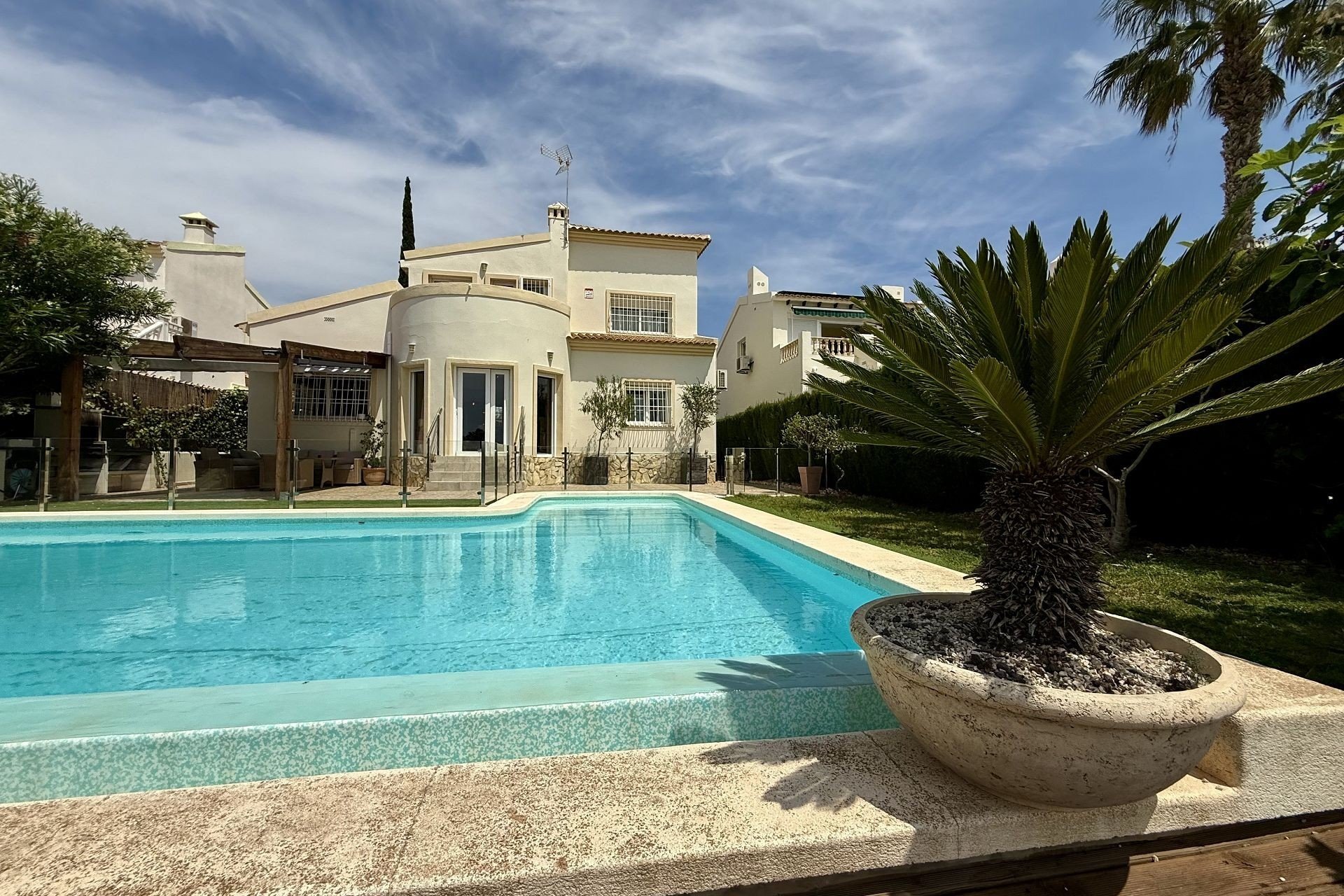Revente - Villa -
Orihuela Costa - Costa Blanca