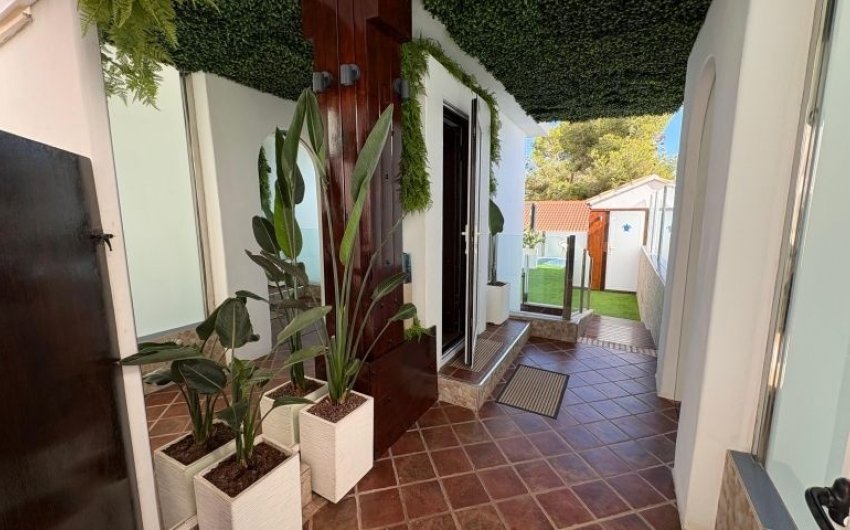 Revente - Villa -
Orihuela Costa - Costa Blanca