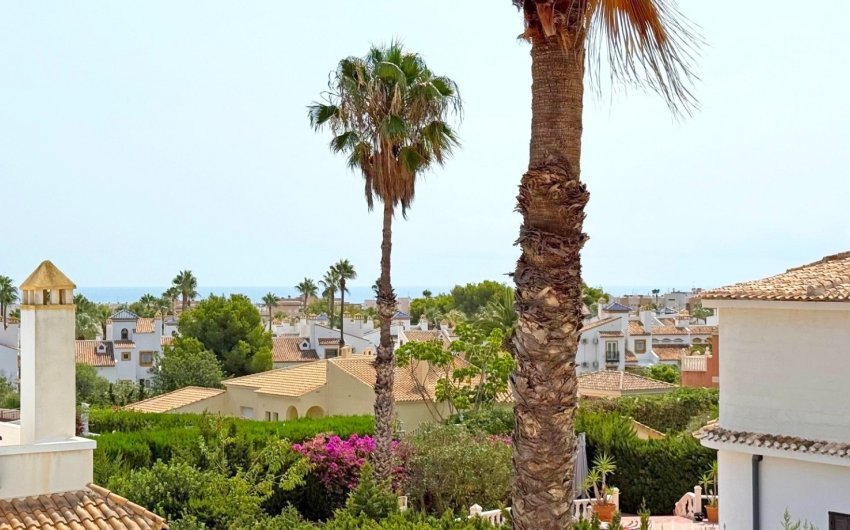Revente - Villa -
Orihuela Costa - Costa Blanca