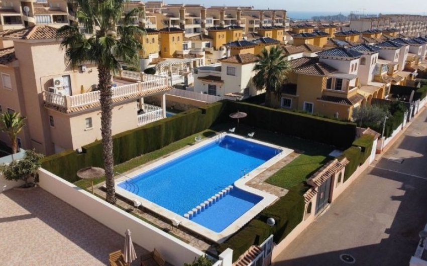 Revente - Villa -
Orihuela Costa - Costa Blanca