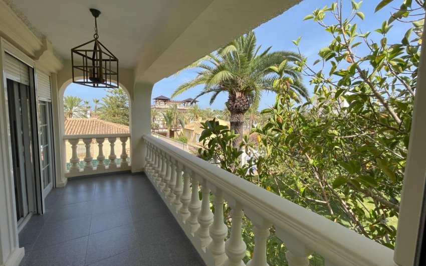 Revente - Villa -
Orihuela Costa - Costa Blanca