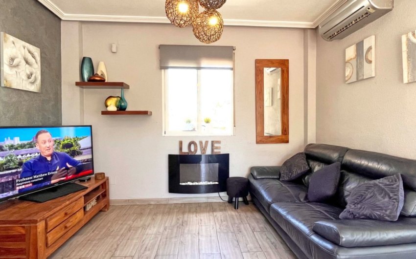 Revente - Villa -
Orihuela Costa - Costa Blanca