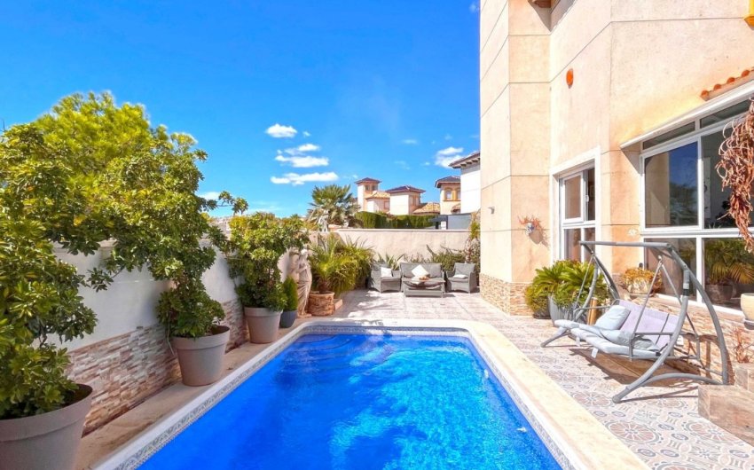 Revente - Villa -
Orihuela Costa - Costa Blanca
