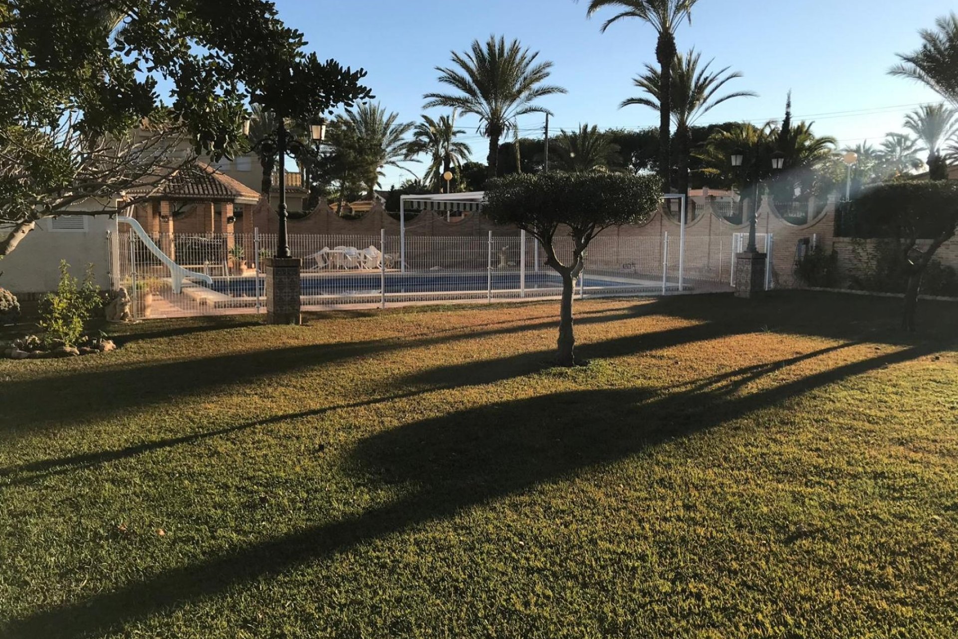 Revente - Villa -
Orihuela Costa - Costa Blanca